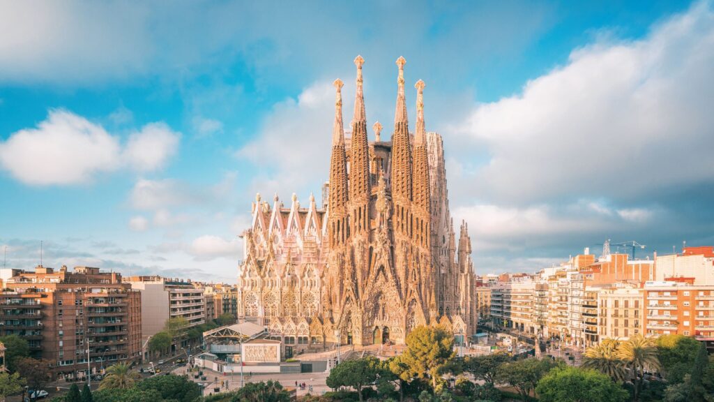 5 Exciting Things To Do While Traveling In Barcelona, Spain